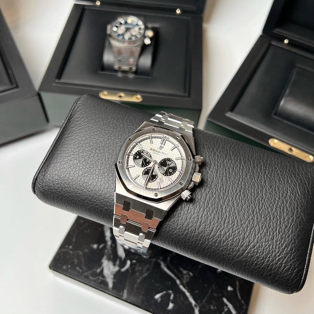 Audemars Piguet Royal Oak Chronograph - Panda
