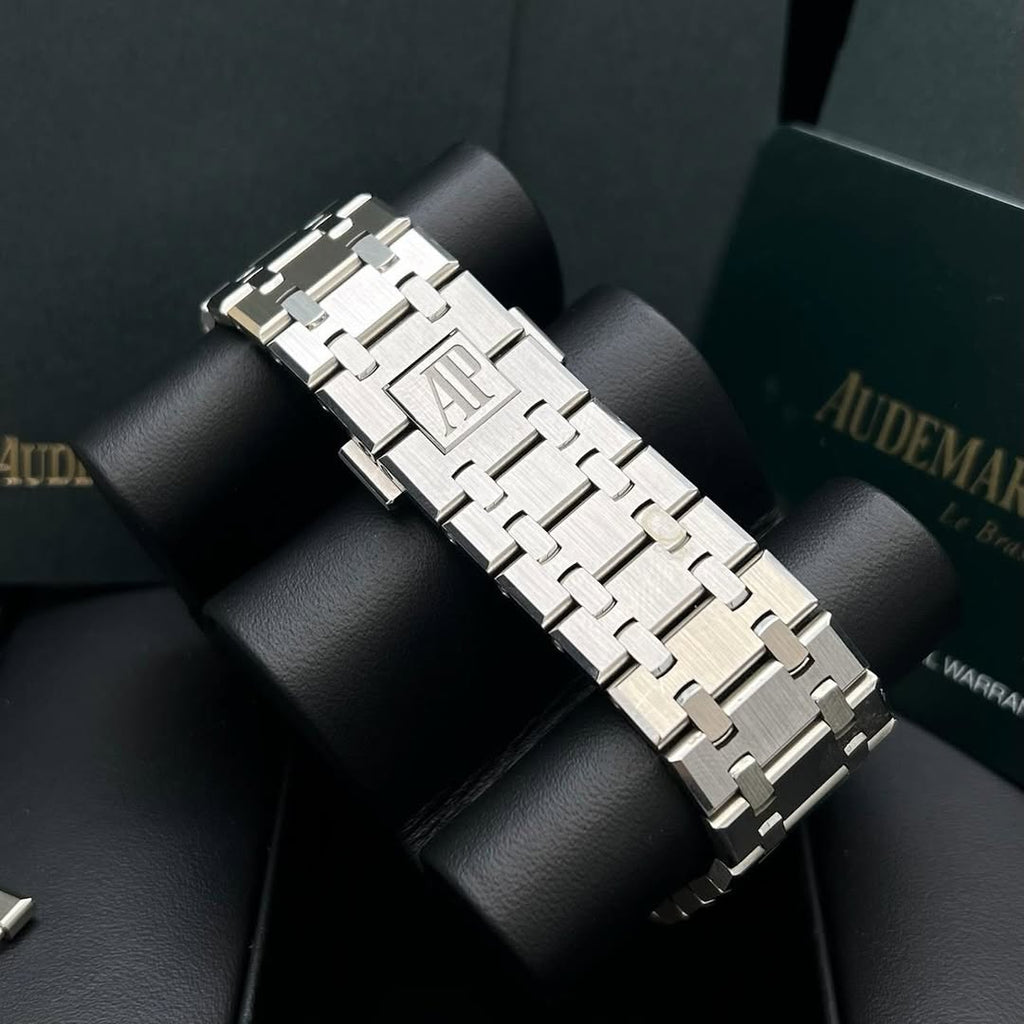 Audemars Piguet Royal Oak Chronograph -  White Dial