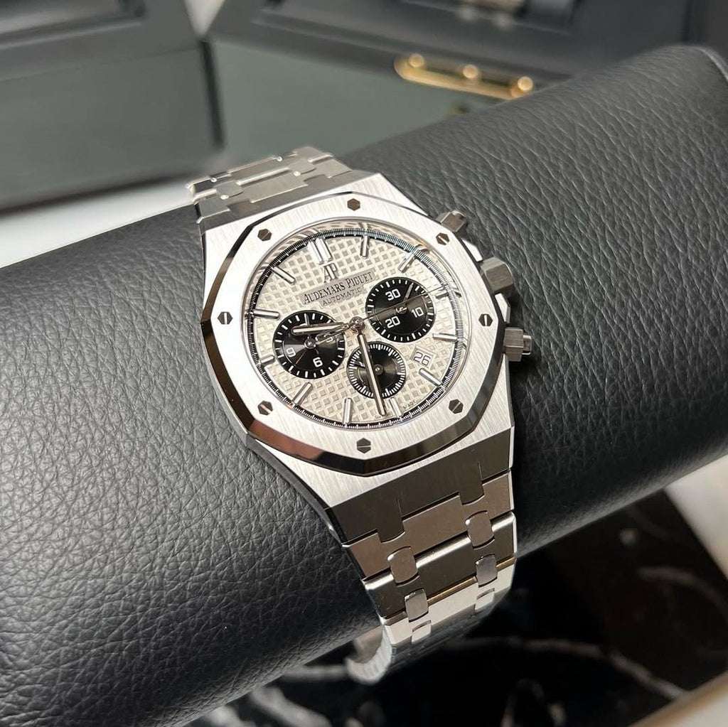 Audemars Piguet Royal Oak Chronograph - Panda