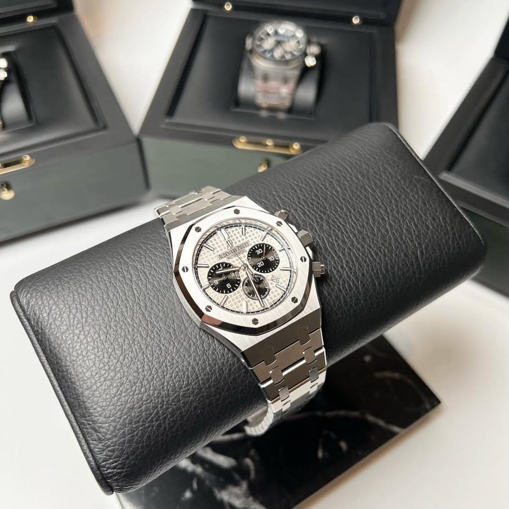 Audemars Piguet Royal Oak Chronograph - Panda
